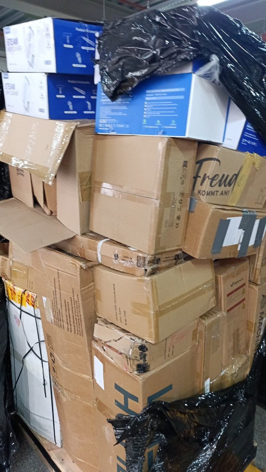 Cajas grandes DHL — Fotos 2